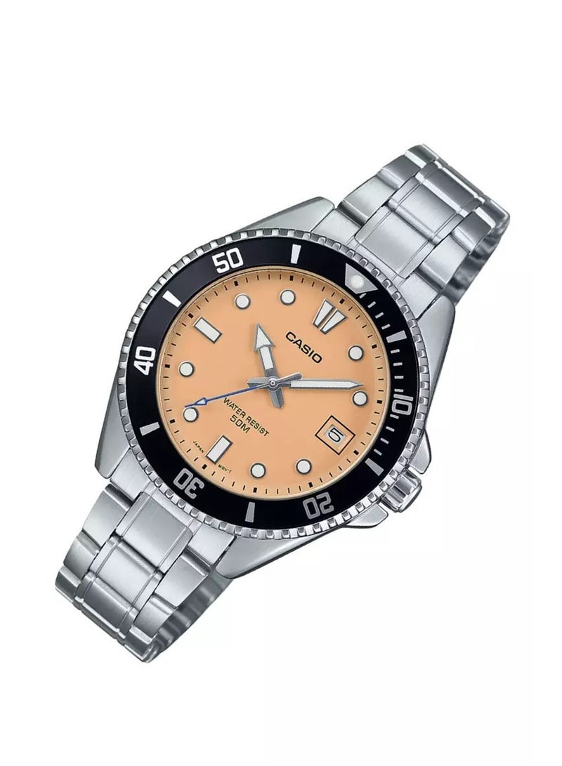 CASIO Analog Women Watch MDV-10D-4A2VDF - Image 2