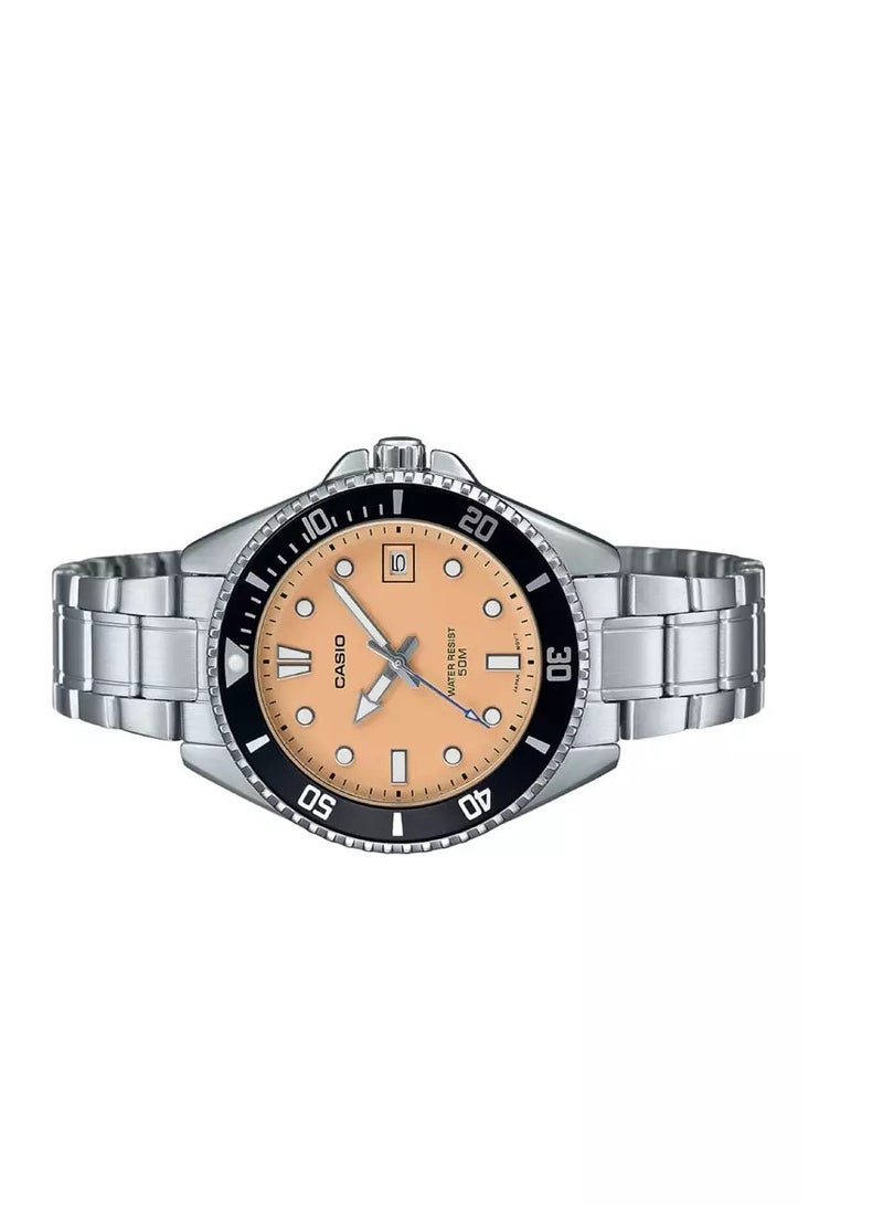 CASIO Analog Women Watch MDV-10D-4A2VDF - Image 4