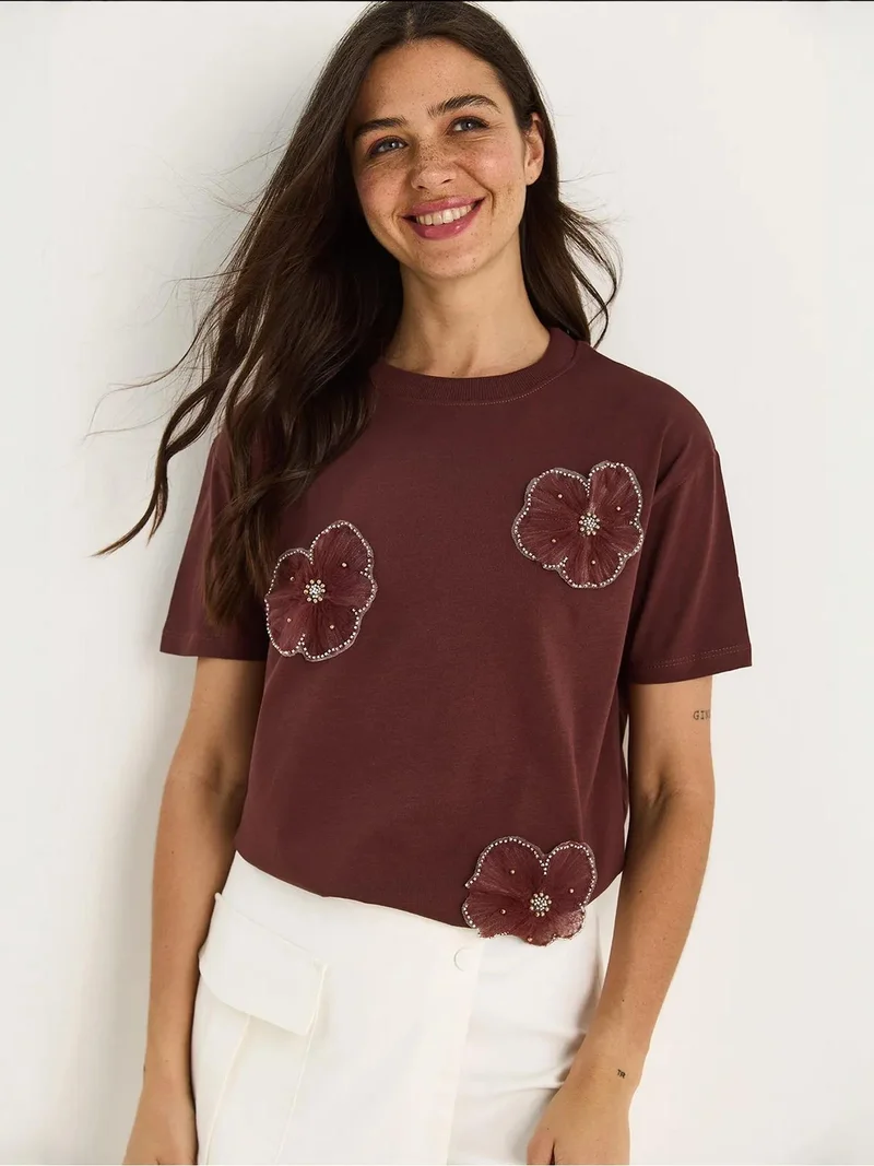 Bianco Lucci LUCCI Floral Print Crew Neck T-Shirt with Accessory Detail