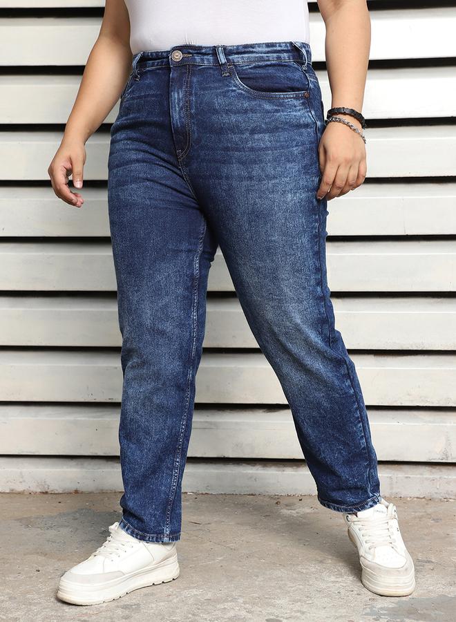 HIGH STAR Plus Size Straight Fit High Rise Light Fade Jeans by Styli - Image 3