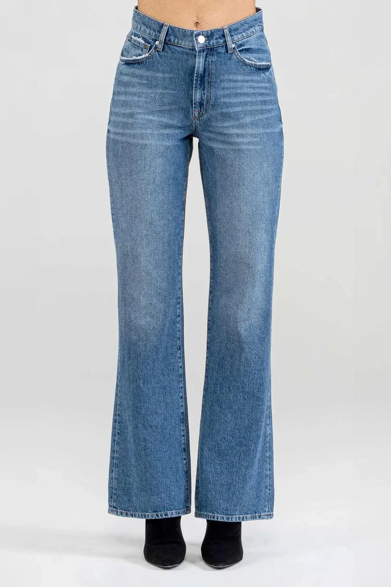 Ag Jeans Cropped Straight-Leg Mid-Wash Jeans