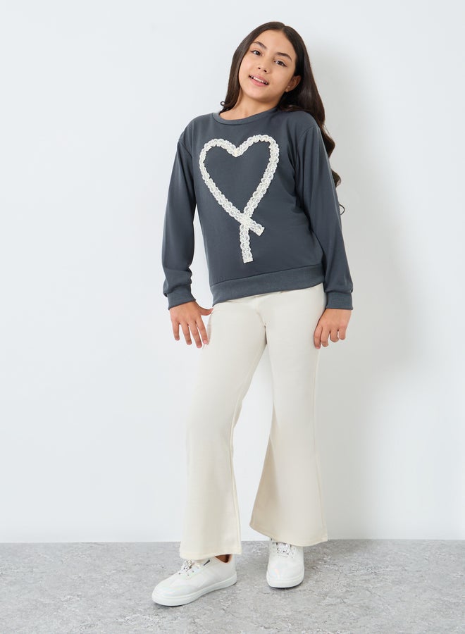 ستايلي طقم سويت شيرت دانتيل على شكل قلب للبنات وسروال واسع - Image 2