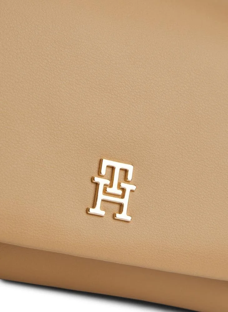 TOMMY HILFIGER Modern Essential Crossbody Bag