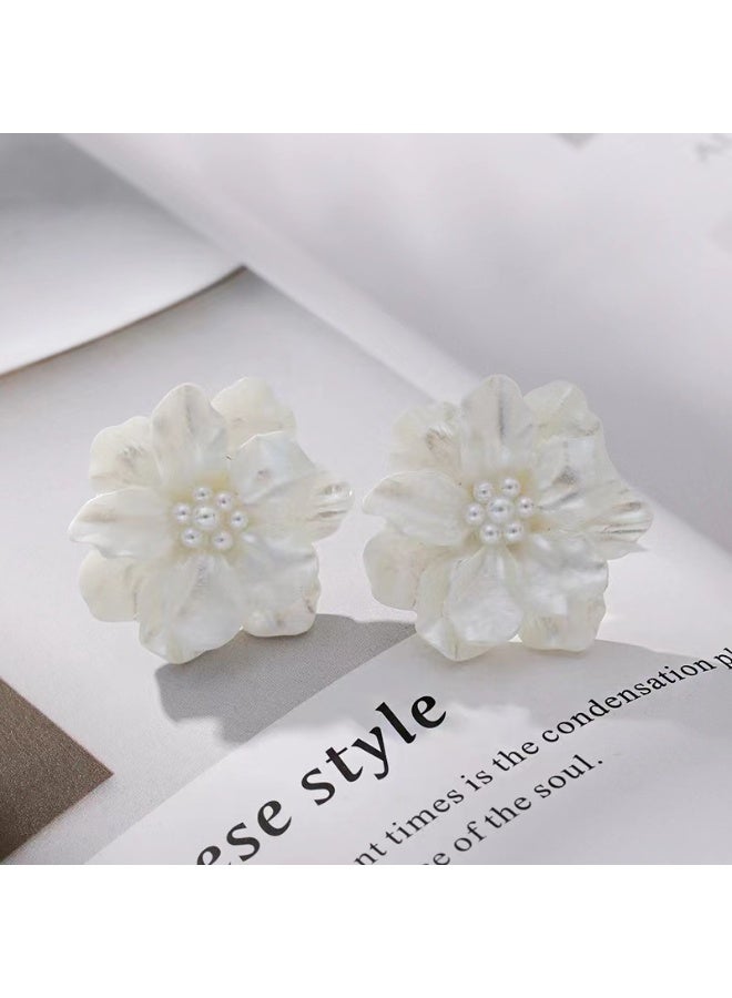 LUMYA Flower Pearl Stud Earrings, Elegant Spring Summer Floral Design, Lightweight and Simple Earrings for Daily Wear, Weddings, Parties, Birthdays and Gifts - Image 2