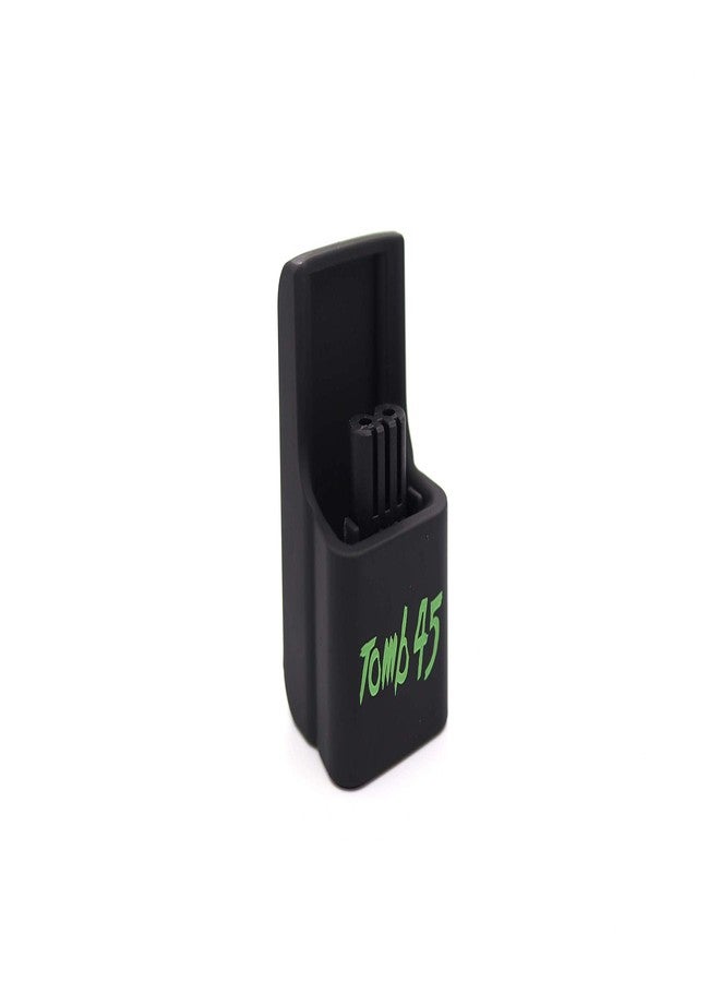 Tomb 45 Wireless charging PowerClip adapter fits WAHL® SENIOR® and any metal body WAHL clipper, adapter only. Use with Tomb45 PoweredMat or Expansion Modules. - Image 1