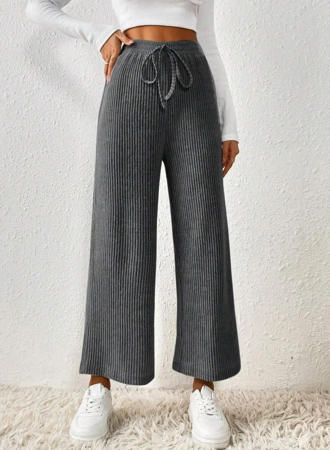 تايك تو بنطال سادة بنسيج بارز بخصر مطاطي وحبل شد