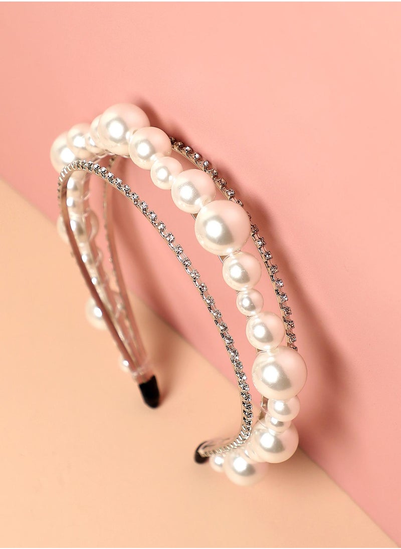 Chic Sparkle Embellished Hairband - pzsku/ZB4ACAC2F5FC402C33DD8Z/45/_/1731915677/d84f8893-a683-40a5-8c59-496b034a6d78