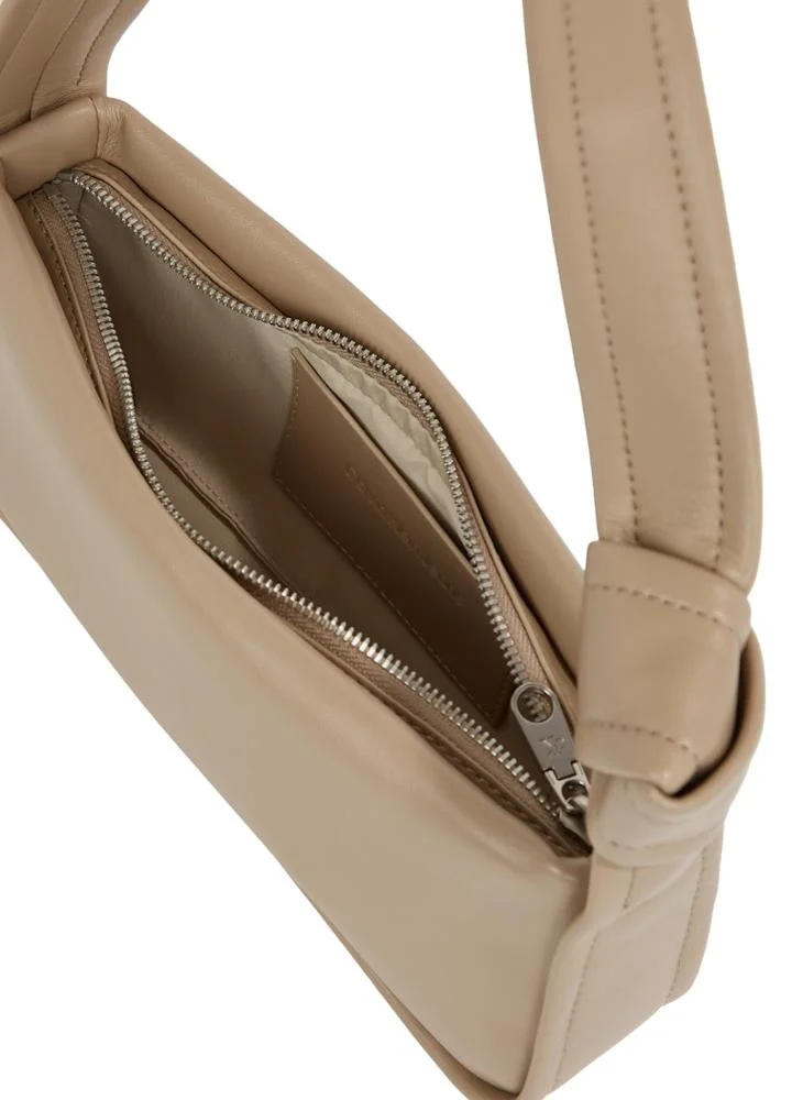 كالفن كلاين جينز Knotted Crossbody
