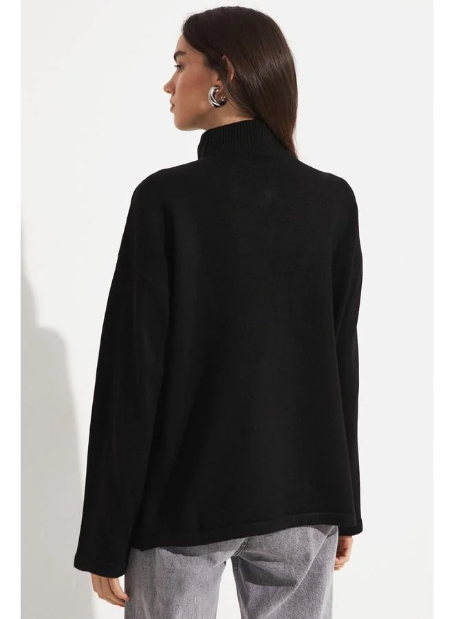 جون June Women Regular Fit Zipper Detailed High Neck Striped Knitwear Sweater Black