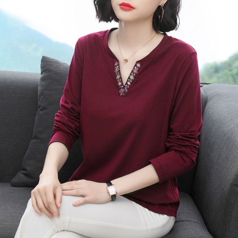 K-Style of the New Long-Sleeved T-Shirt for Women, Inner Layering Shirt, Middle-Aged Mother's Clothing, Age-Reducing, Loose and Slim - Image 4
