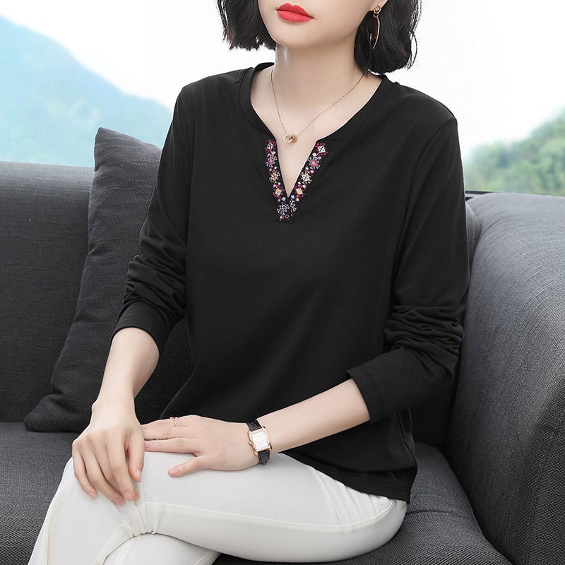 K-Style of the New Long-Sleeved T-Shirt for Women, Inner Layering Shirt, Middle-Aged Mother's Clothing, Age-Reducing, Loose and Slim - Image 3