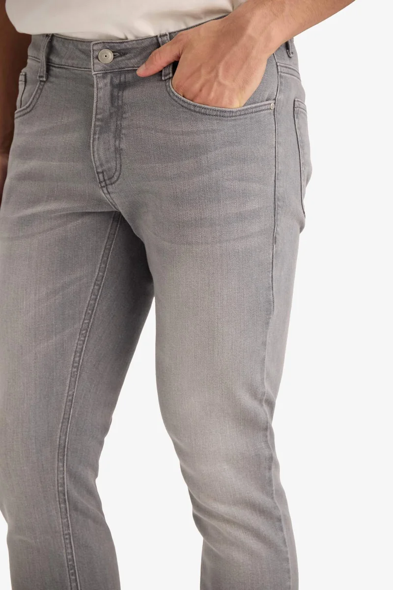 Defacto  Pedro Slim Fit Jeans for Men | Best Price UAE