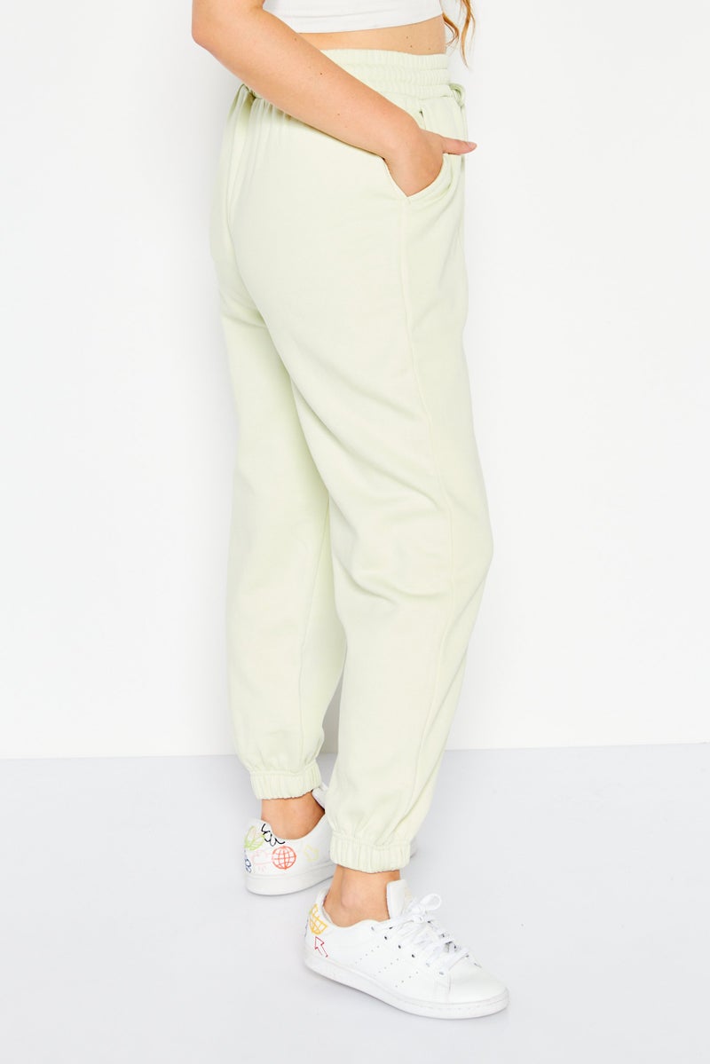 Levi's Women Regular Fit Solid Jogger Pants, Light Green  - Image 3