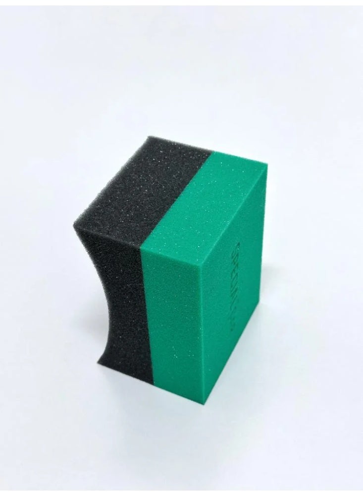 Tire polishing sponge