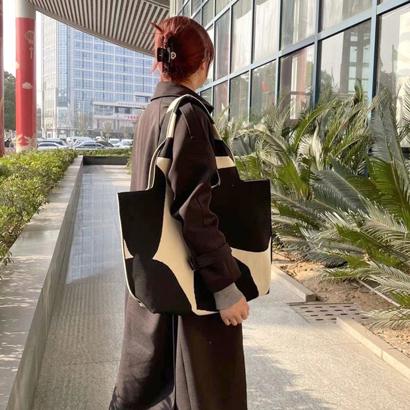 New Milk Pattern All-Match Tote Bag Korean Style Instagram Style Niche Fashion Casual All-Match Large Capacity Shoulder Bag - Image 4
