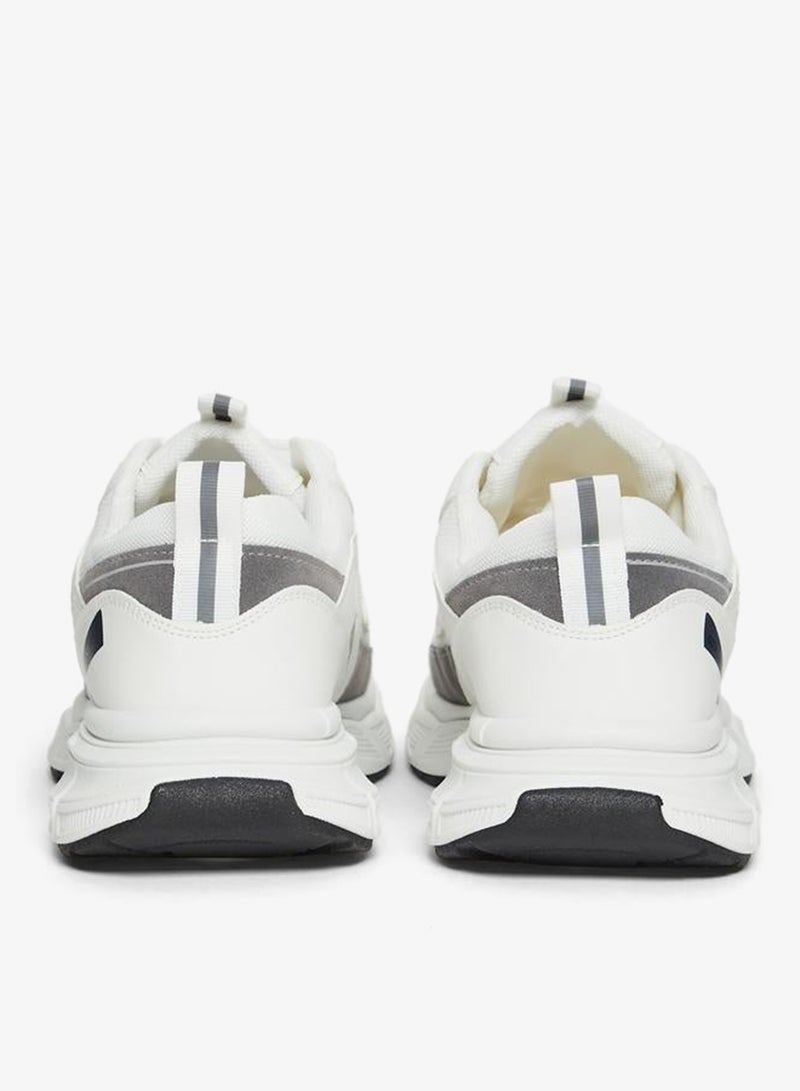 ستايلي اكتيف ستايلي سنيكرز بكعب عريض وتفاصيل خياطة ورباط أمامي - Image 3