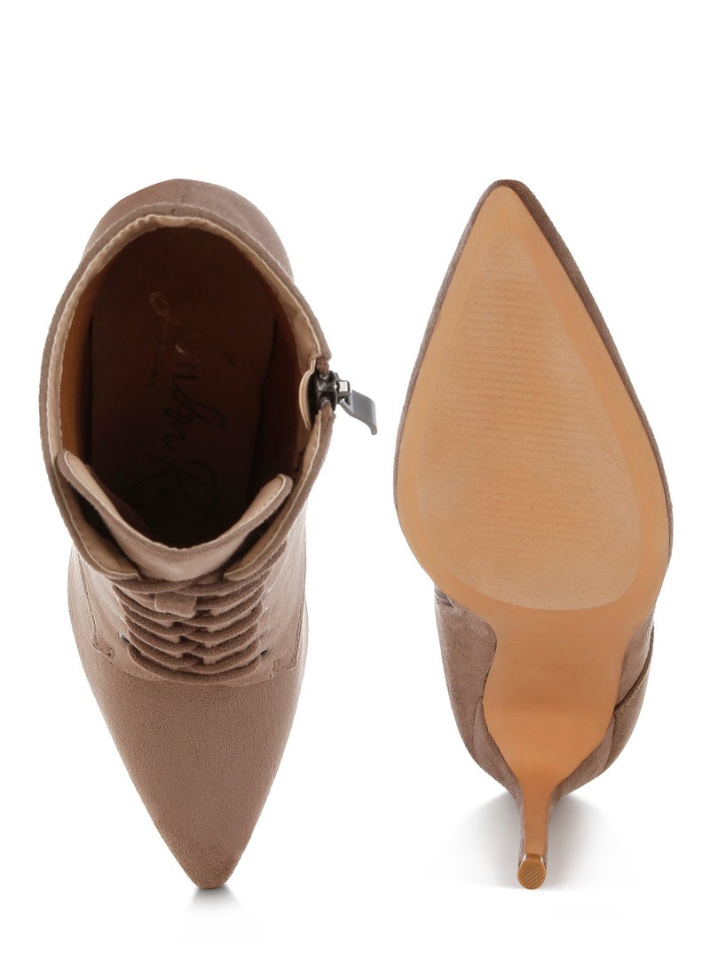 لندن راج حذاء نسائي بكعب عالٍ برباط من ماركة لندن راج باللون الرمادي المائل للبني. - Image 5