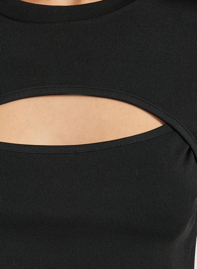 Styli Cut-Out Detail Fitted T-Shirt  - Image 4