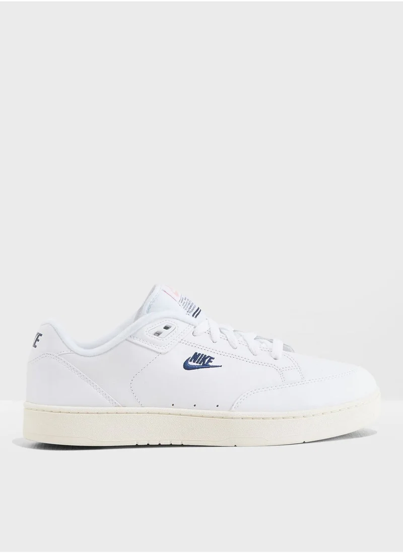 Nike Grandstand II