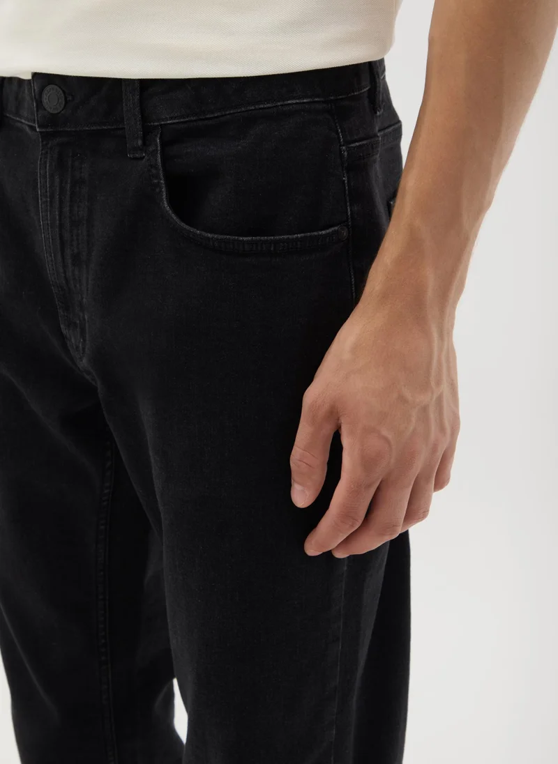 او في اس MEN'S BLACK REGULAR FIT DENIM JEANS