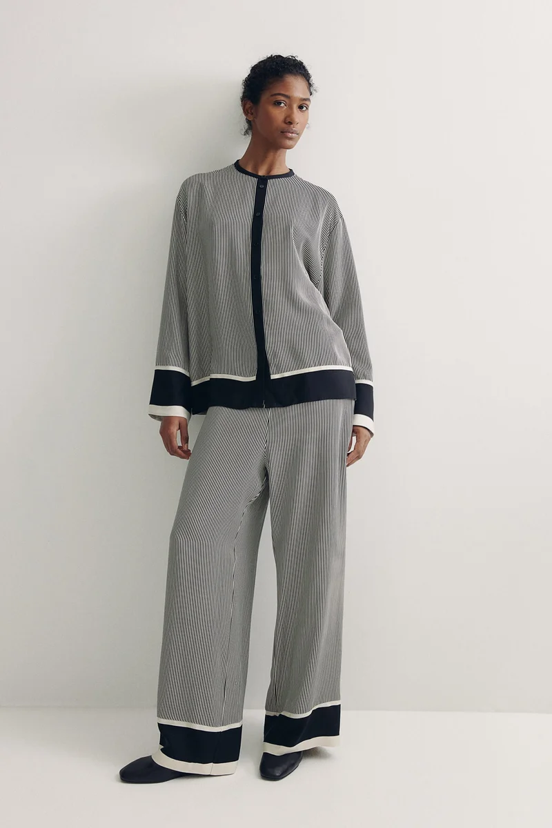 اتش اند ام قميص بقصّة واسعة