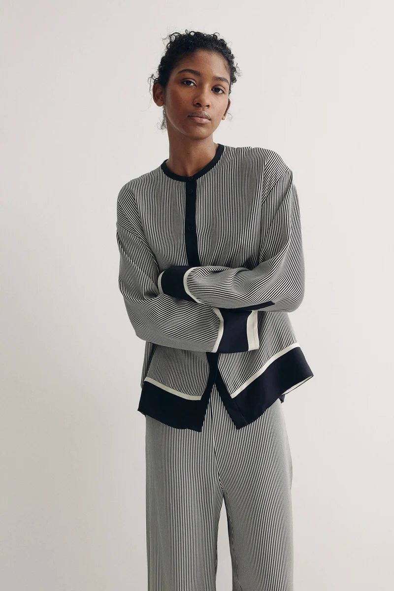 اتش اند ام قميص بقصّة واسعة