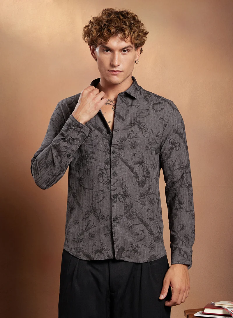 Campus Sutra Campus Sutra Men's Graphite Grey Bloomline-Tactile Shirt For Casual Wear | Spread Collar | Long Cuffed Sleeves | Button Closure | Shirt Crafted With Comfort Fit For Everyday Wear