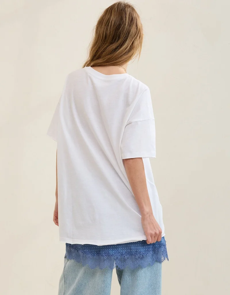 Aerie  Aerie Graphic Oversized Boyfriend T-Shirt for Women | Best Price UAE