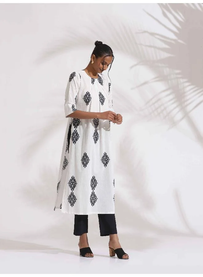 ترو برونز trueBrowns White Cotton Print Pleated Kurta Set