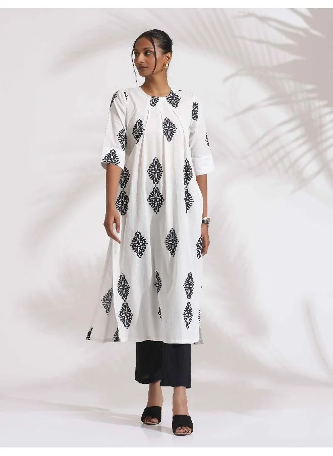 trueBrowns trueBrowns White Cotton Print Pleated Kurta Set