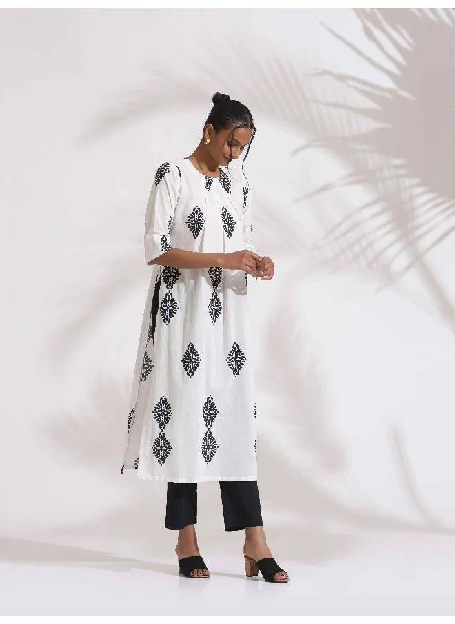 ترو برونز trueBrowns White Cotton Print Pleated Kurta Set