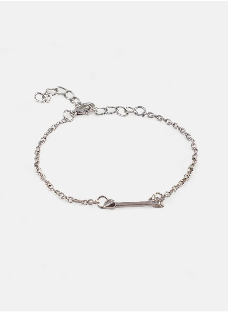 SOHI Set Of 4 Stone Studded Cuff Bracelets