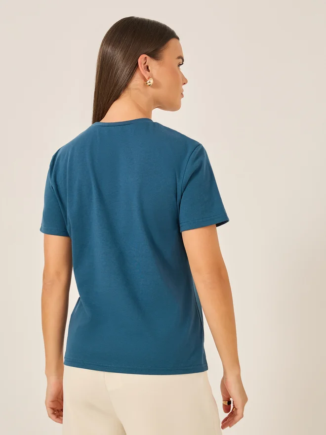Styli Styli 3D Embroidered Short Sleeve Regular Fit T-Shirt