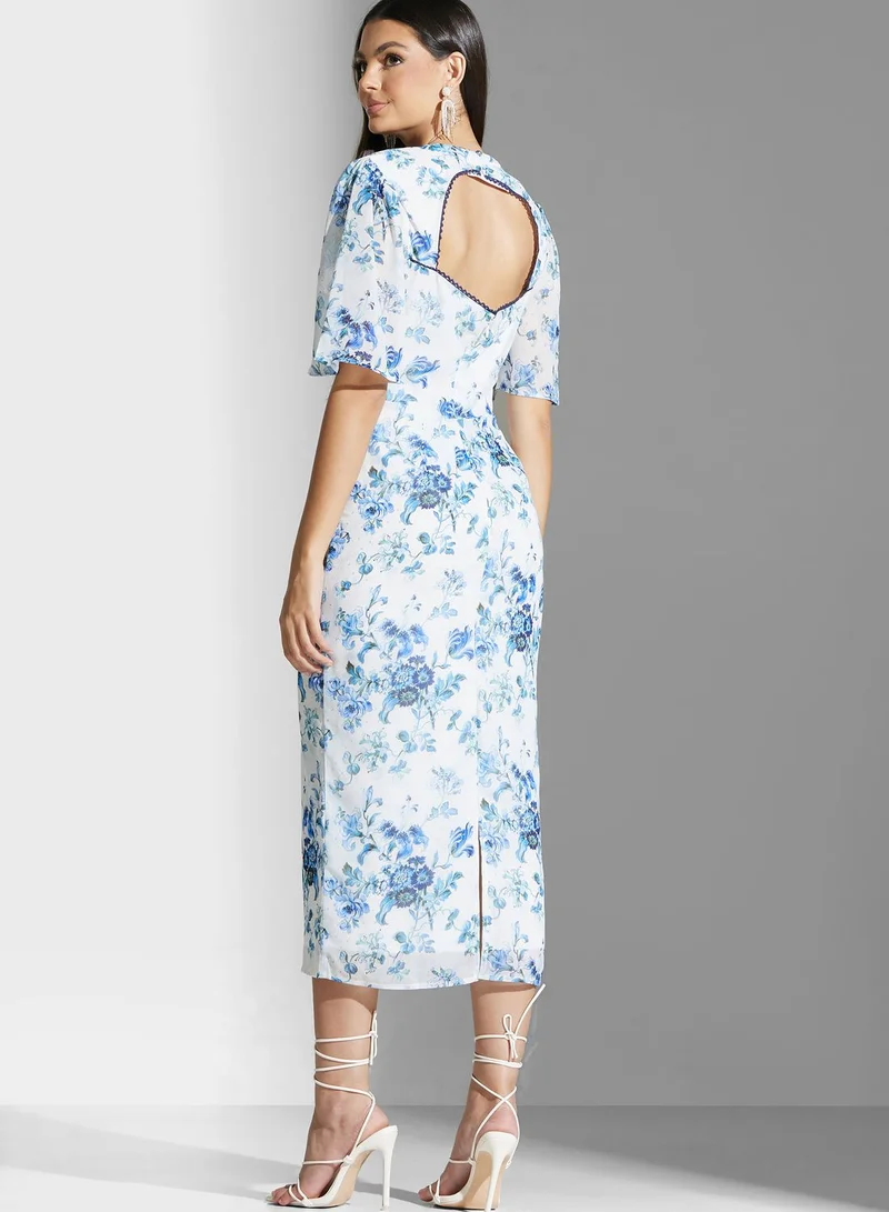 Hope & Ivy Floral Printed Cut Out Dress