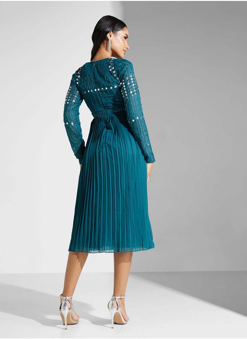 Amelia Rose V-Neck Embellished Mesh Detailed Dress  - Image 2