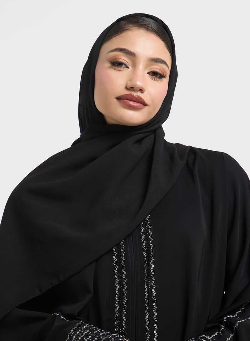 hayas closet Combination Of Stonework And Embroidery Abaya  - Image 4