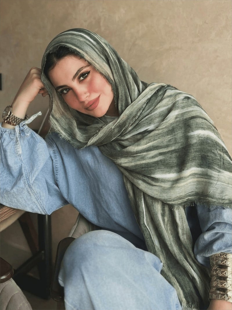 New Viscose Scarf Gradient Tie-Dye Stripe Headscarf Retro Versatile Printed Women's Pleated Shawl