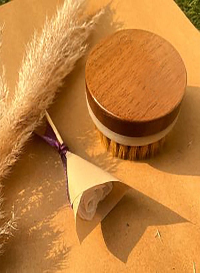 Rounded with natural horse hair fibers body brush Noa - Image 2
