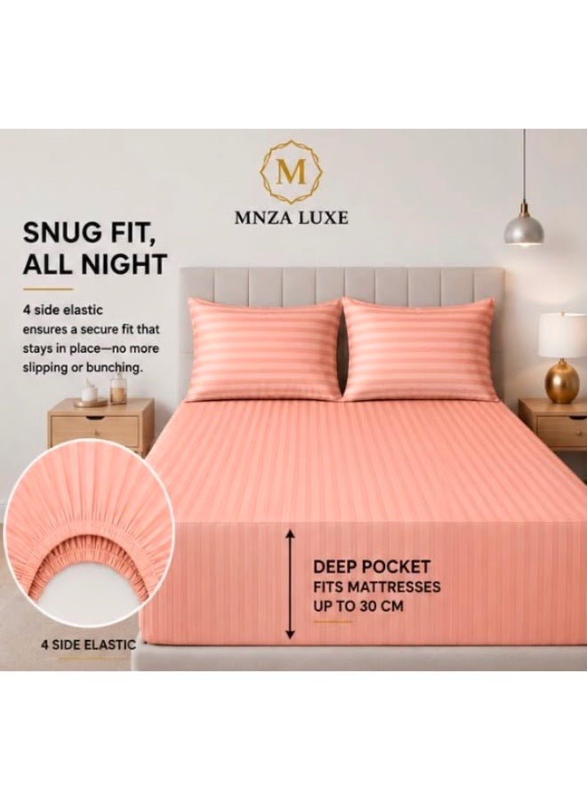 MNZA LUXE طقم شرشف سرير مايكروفايبر مطاطي بتصميم خطوط 1 سم، يشمل شرشف سرير مطاطي واحد + 2 غطاء وسادة | ناعم للغاية، قابل للتنفس ومقاوم للتجاعيد | لون خوخي - Image 1