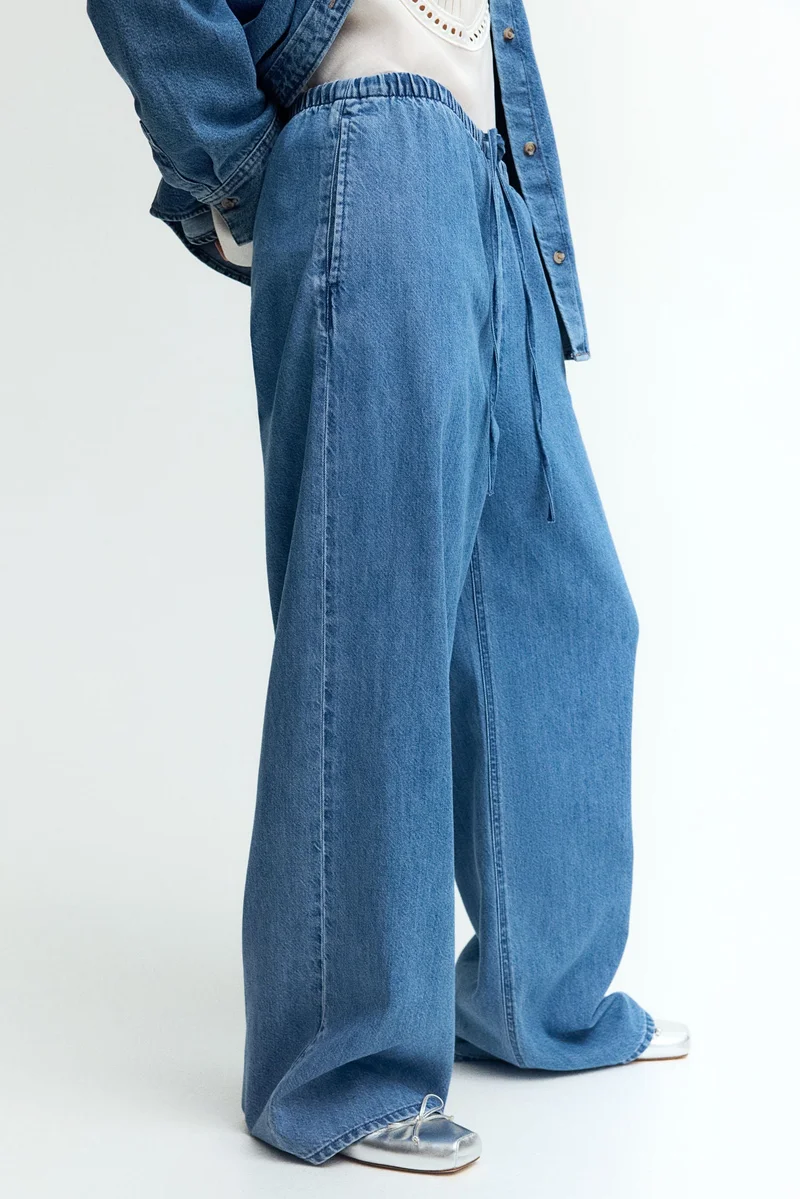 اتش اند ام بنطلون من الدنيم الناعم برباط