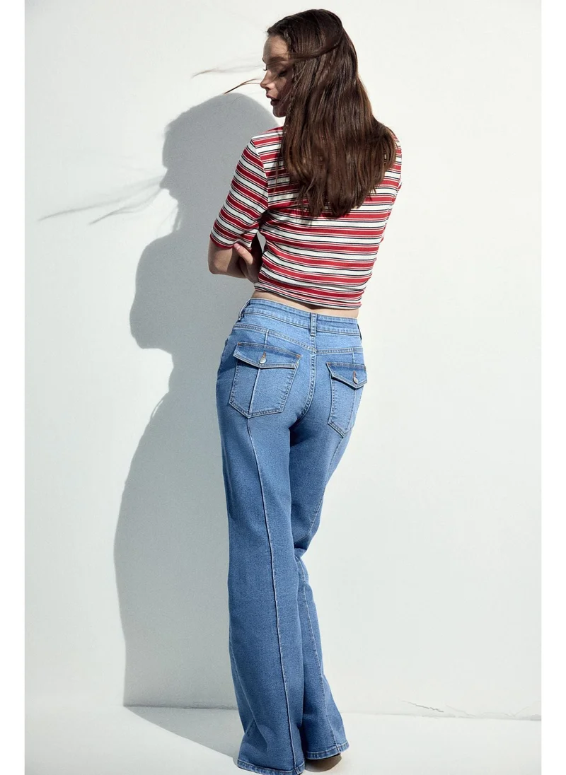 اتش اند ام Flared High Jeans