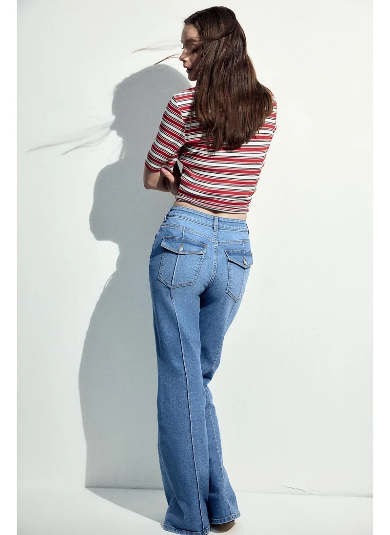 اتش اند ام Flared High Jeans