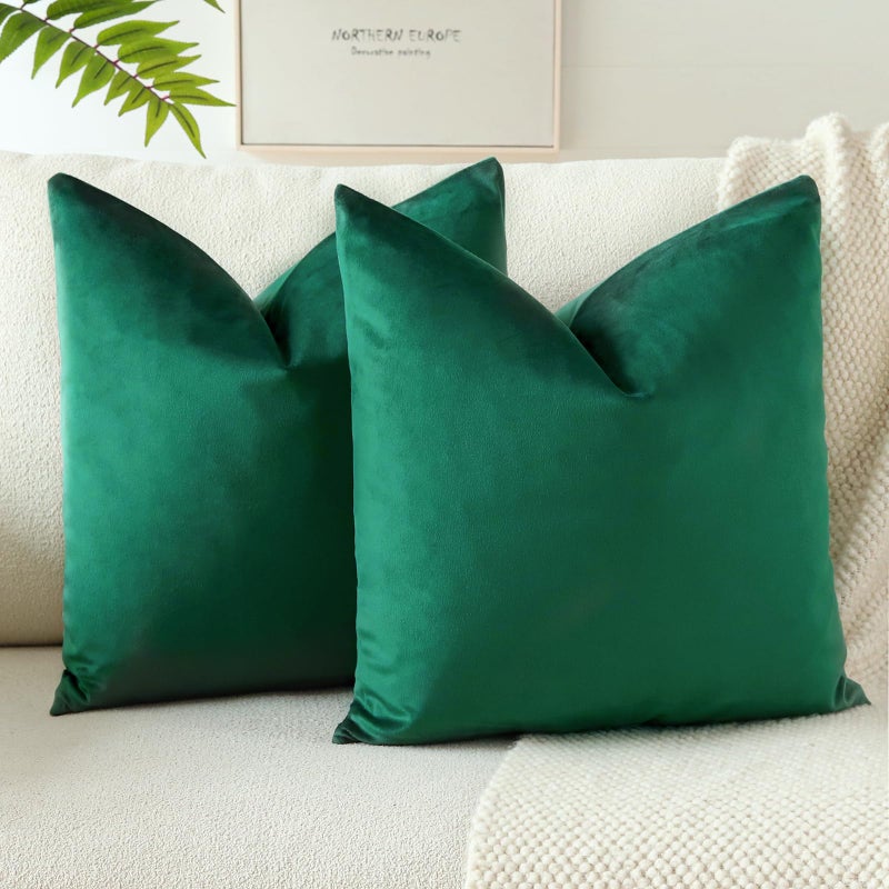 JOTOM Set of 2 Velvet Soft Solid Cushion Covers 45x45 cm Decorative Throw Pillow Covers Square Cushion Case Home Decor Pillow Cases for Couch Sofa Living Room Bedroom 18x18 Inch Green