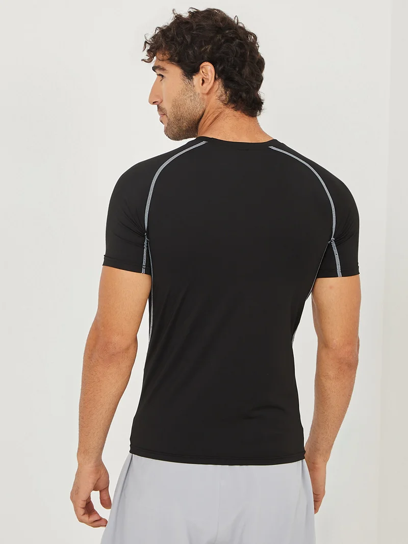 Styli Active Muscle Fit Active T-shirt with Contrast Stitch Detail