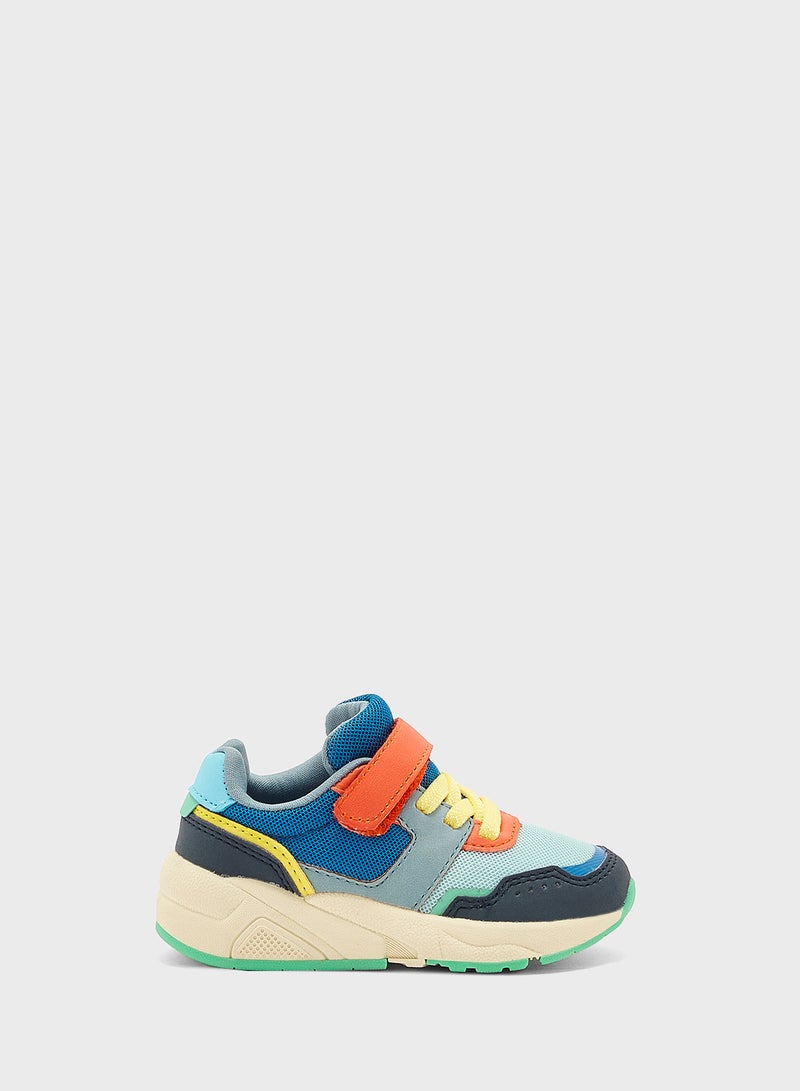 Marks & Spencer Kids' FreshfeetÃ¢â€žÂ¢ Colour Block Trainers (4 Small  - Image 1