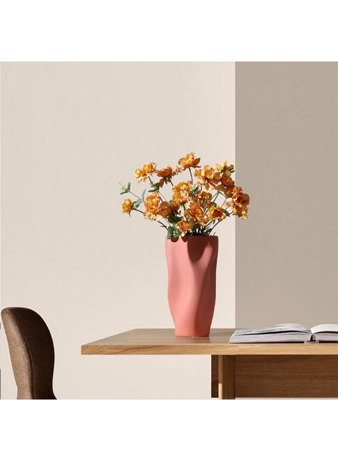 Razz Gallery The Pink Wavy Vase is a decorative piece that combines softness with artistic details to give any space a sense of luxury and harmony. - Image 2