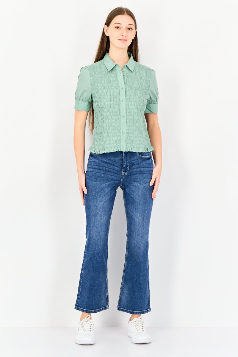 Levi's بلوزة نسائية بأكمام قصيرة ونمط مجعد وياقة منتشرة، ساج - Image 4