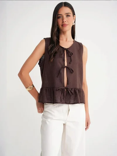 ميكسراي بلوزة ميكسراي بياقة مكشكشة وربطة أمامية