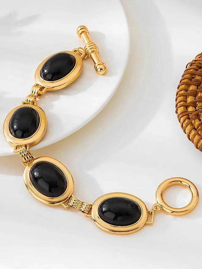 Styli  Oval-Shaped Toggle Clasp Bracelet for Women | Best Price UAE