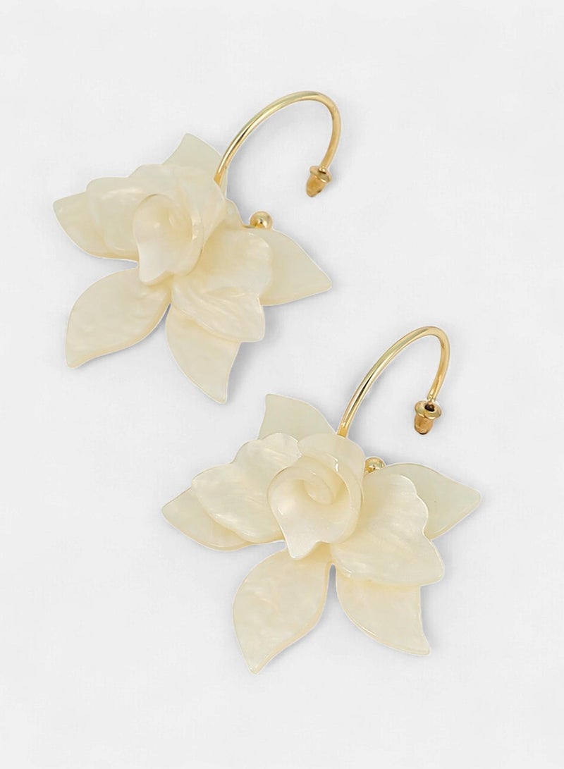 SOHI Women The La-Flora Hoop Earrings | Ivory White & California  Colour | One-Size | Metallic Acrylic & Alloy Material | Push Back Closure | Earrings For Casual & Evening Wear - Image 5